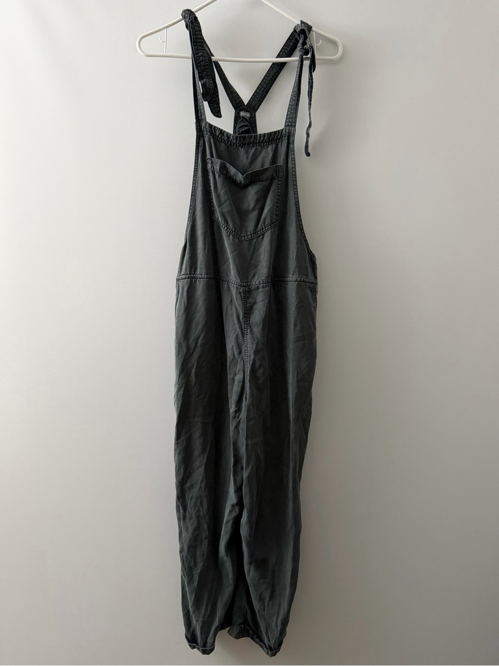 Aerie Size Medium Overalls Jumpsuit Relaxed Fit Tie Straps Bib Pocket Gray Used